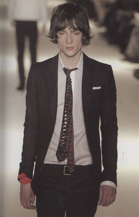 hedi slimane dior homme suit 2001|hedi slimane evolution.